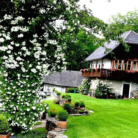 Cottage Am Waldrand Gelegen Feldkirchen in Kärnten Exterior photo